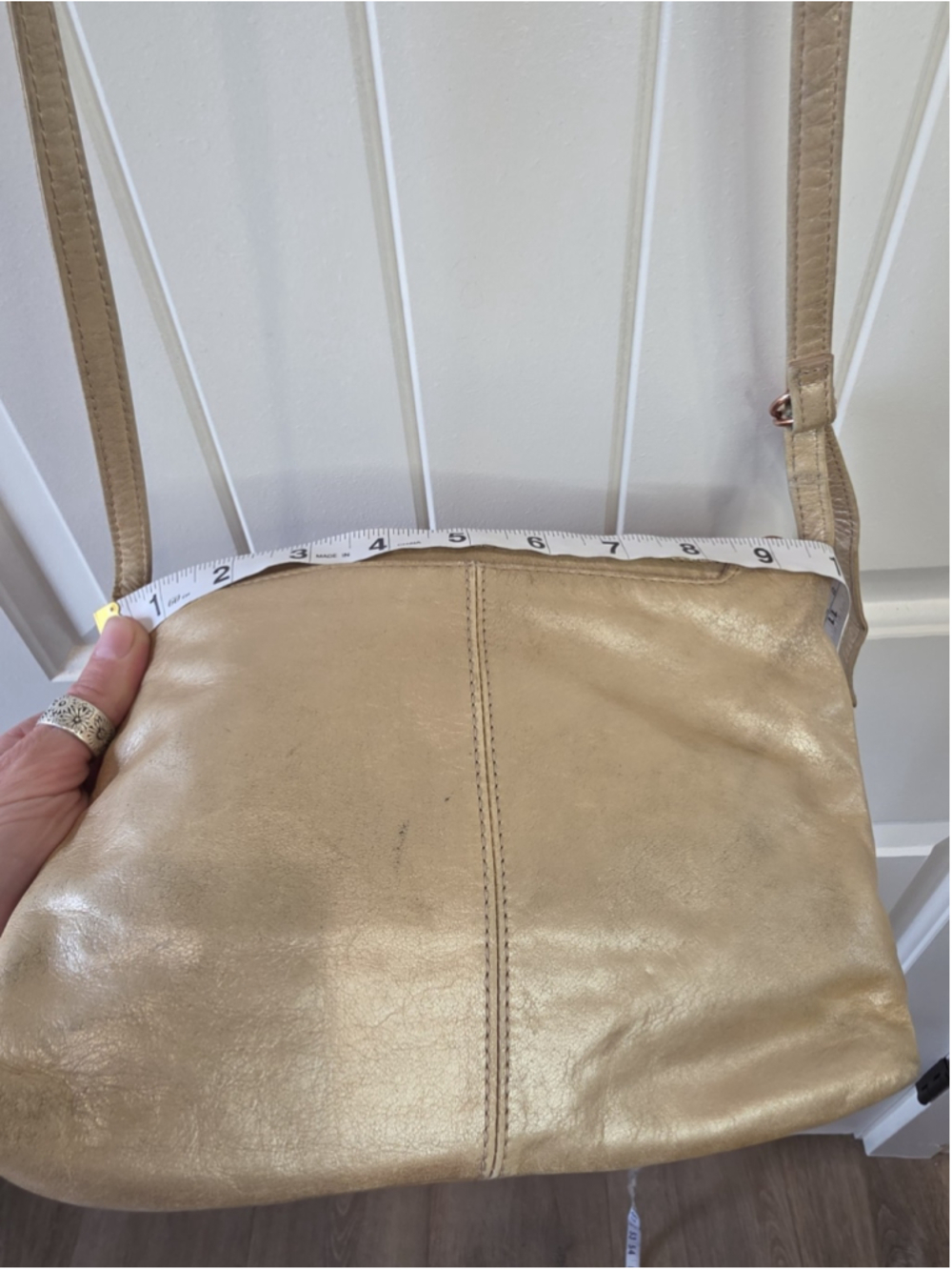 HOBO The Original Metallic Gold Leather Crossbody Bag Rose Gold Hardware Travel - Picture 15 of 16